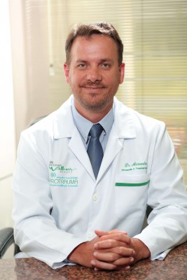Retrato de Dr. Alessandro Jose Padilha Fensterseifer